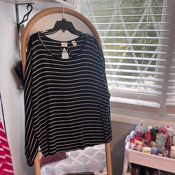 Daytrip Tops - Daytrip Black and White Striped Long Sleeve Top
